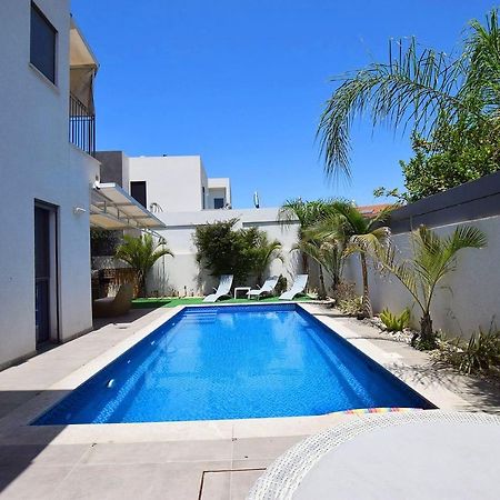 אמה וילה ריזורט Villa Hadera Exteriör bild