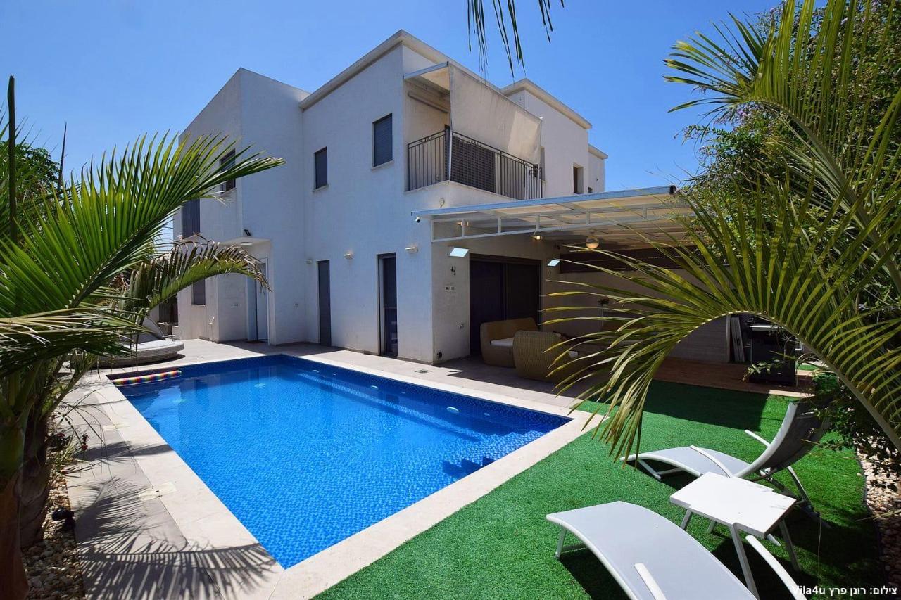 אמה וילה ריזורט Villa Hadera Exteriör bild