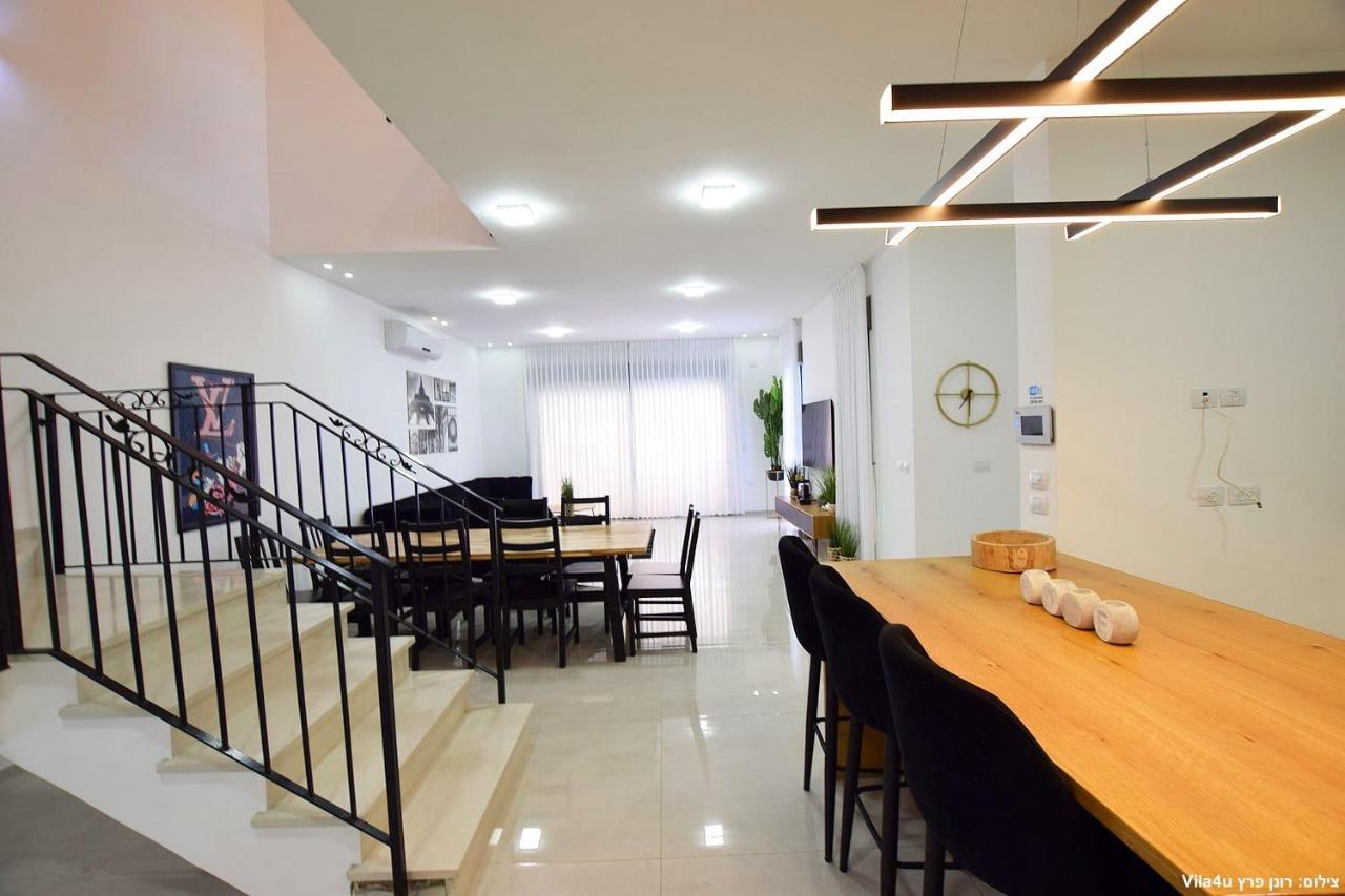 אמה וילה ריזורט Villa Hadera Exteriör bild
